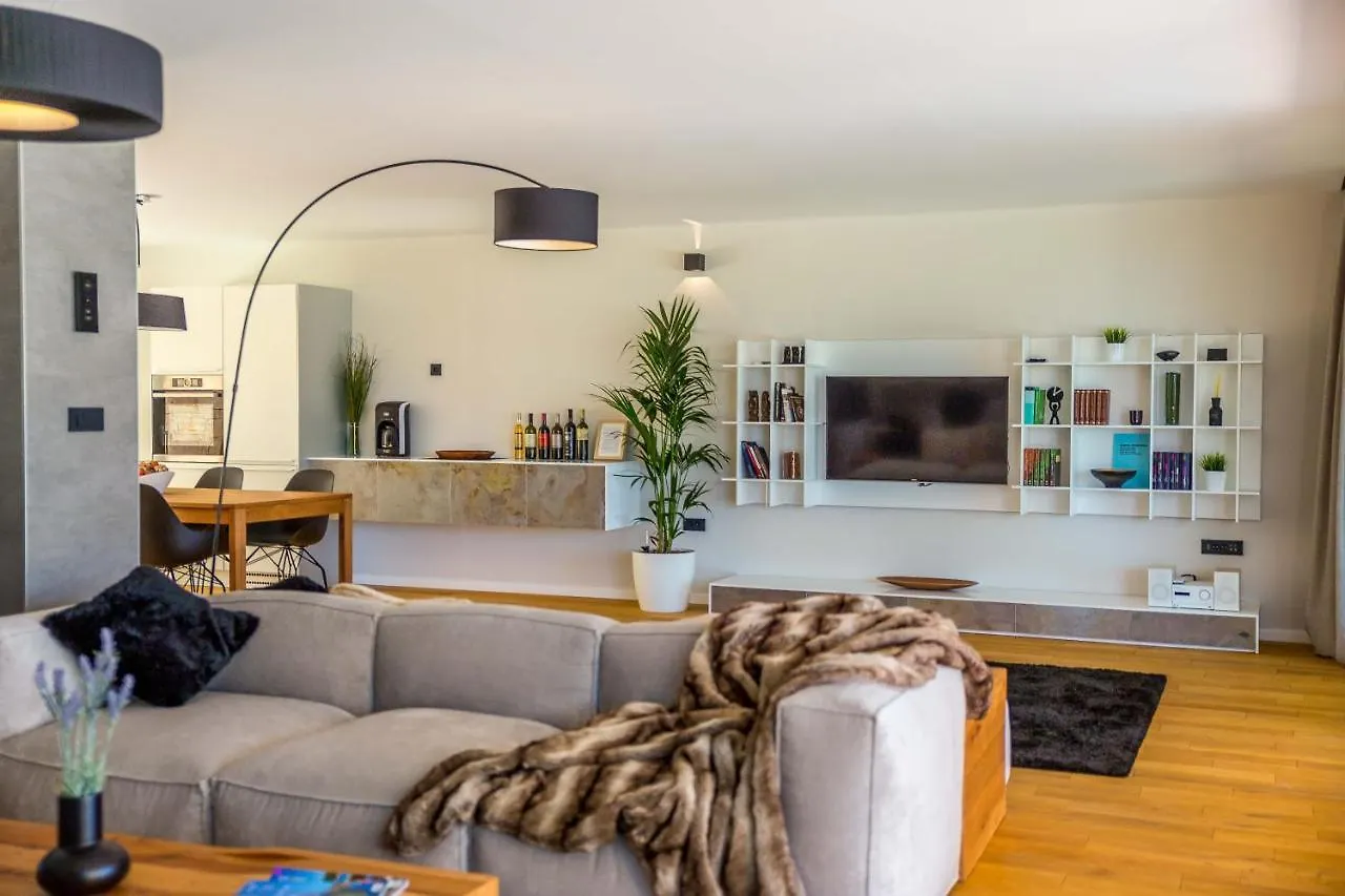 Villa Dvo Nedescina 0*,  Croatia