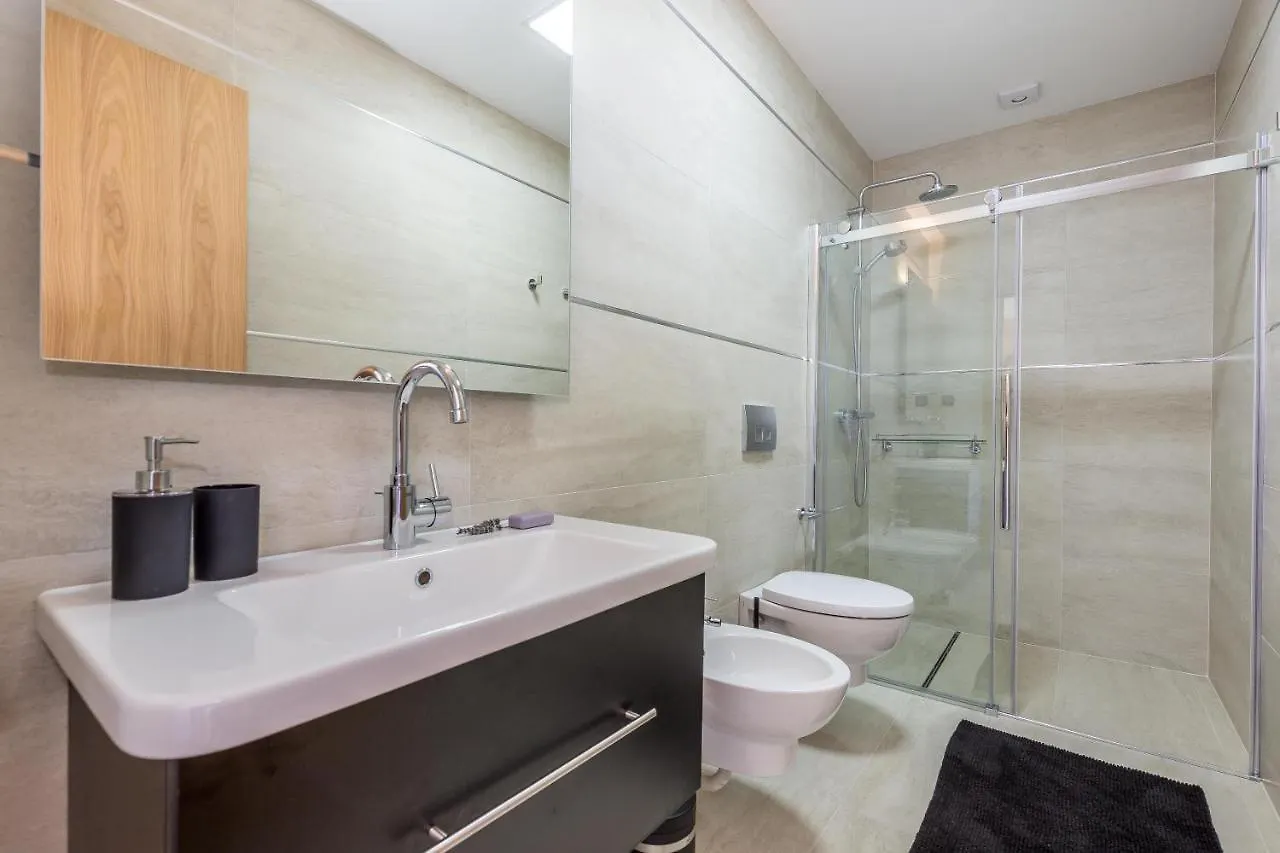 Villa Dvo Nedescina 0*,