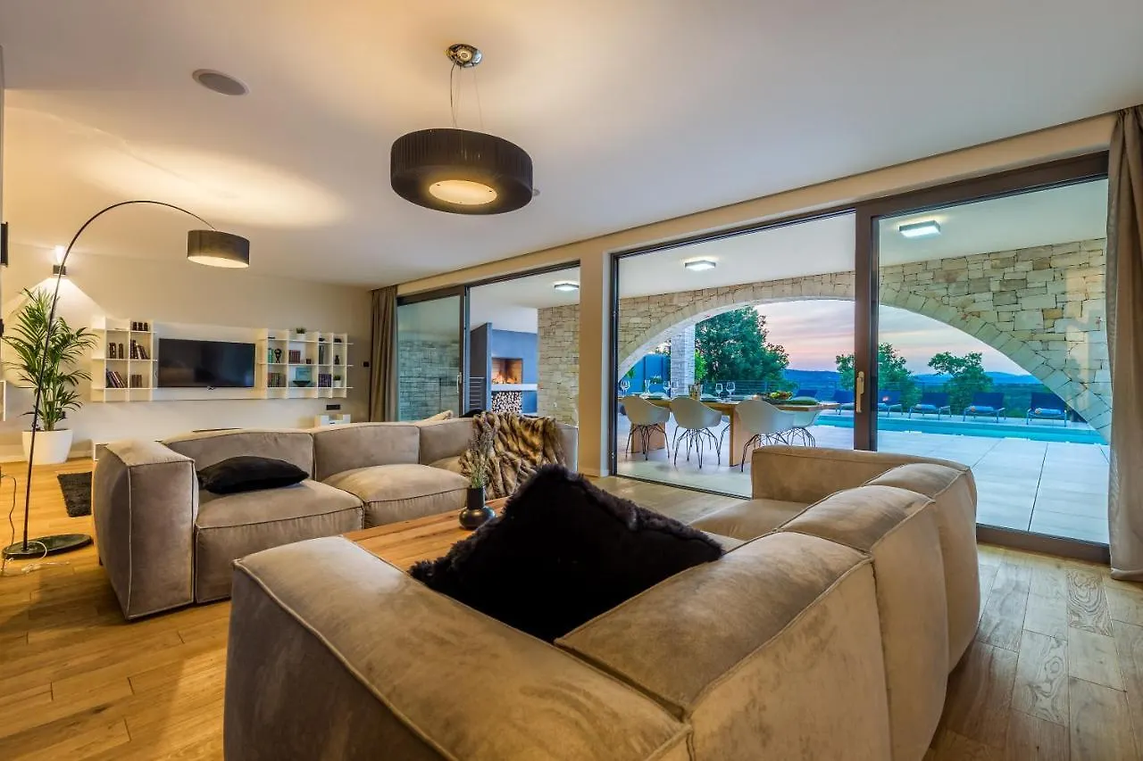 Villa Dvo Nedescina 0*,