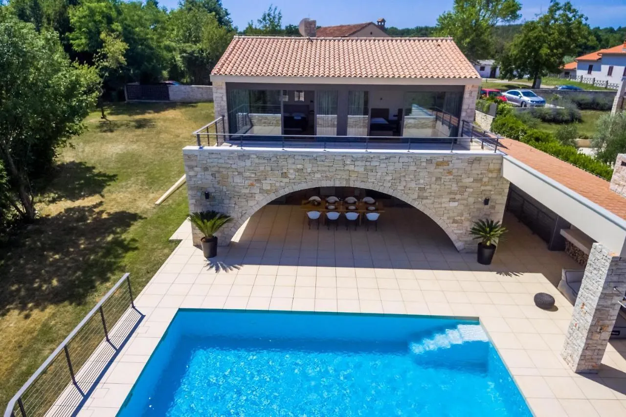 Villa Dvo Nedescina