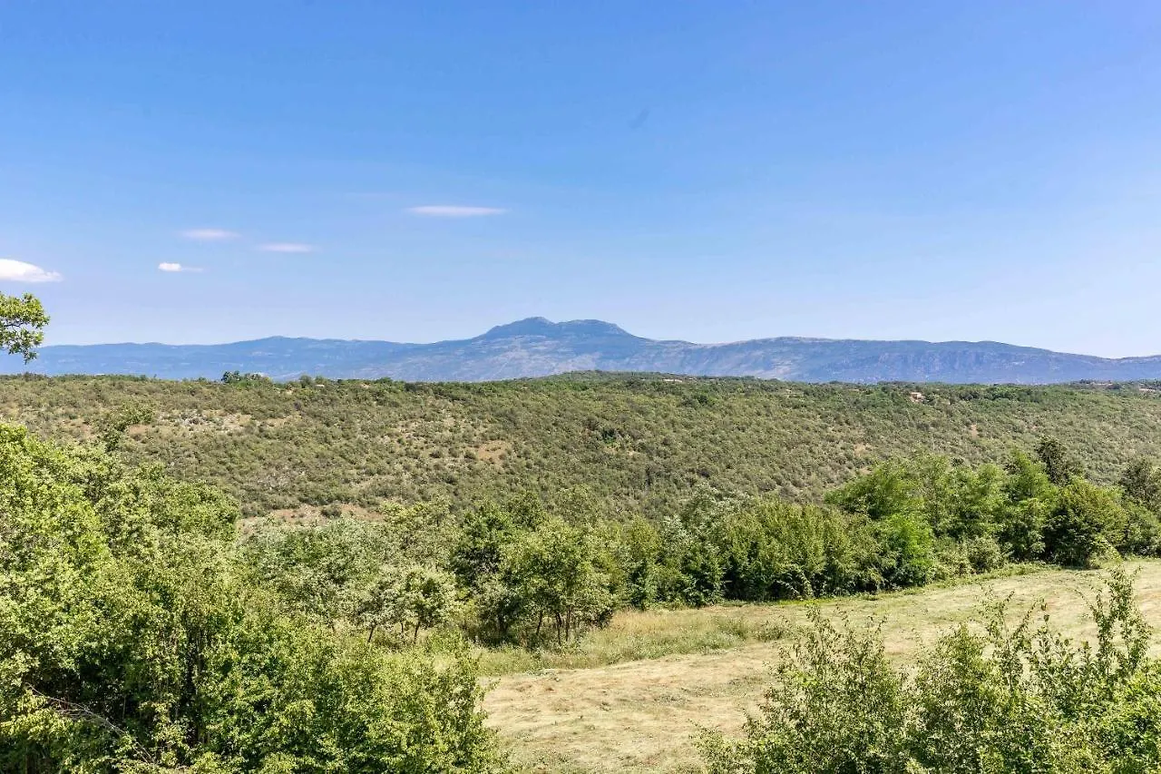 Villa Dvo Nedescina 0*,