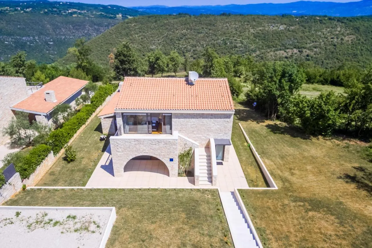 Villa Dvo Nedescina