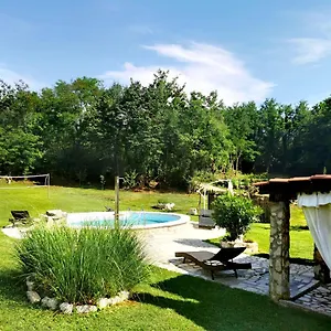 House Vuki Nedeščina